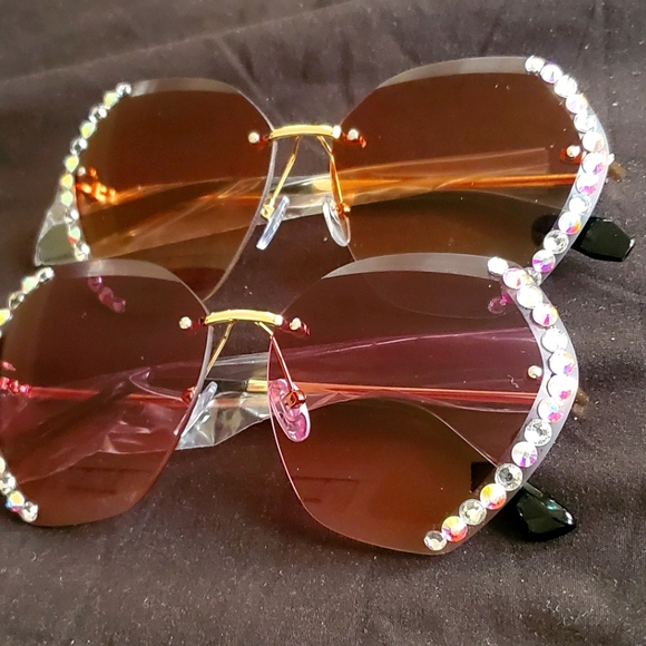 Accessories - 2 Rhine stone sunglasses brown and purple